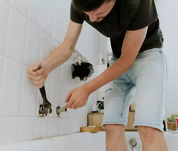 Affordable Bathtub Faucet Replacement in Hauppauge: Choose Experienced Local Technicians