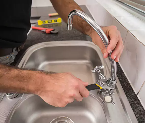 Local Experts for Faucet Repair in Hauppauge, NY:Schedule Affordable Faucet Repair Services with Us