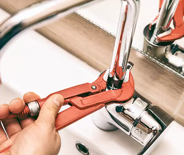Expert Leak Repair Plumber in Hauppauge, NY